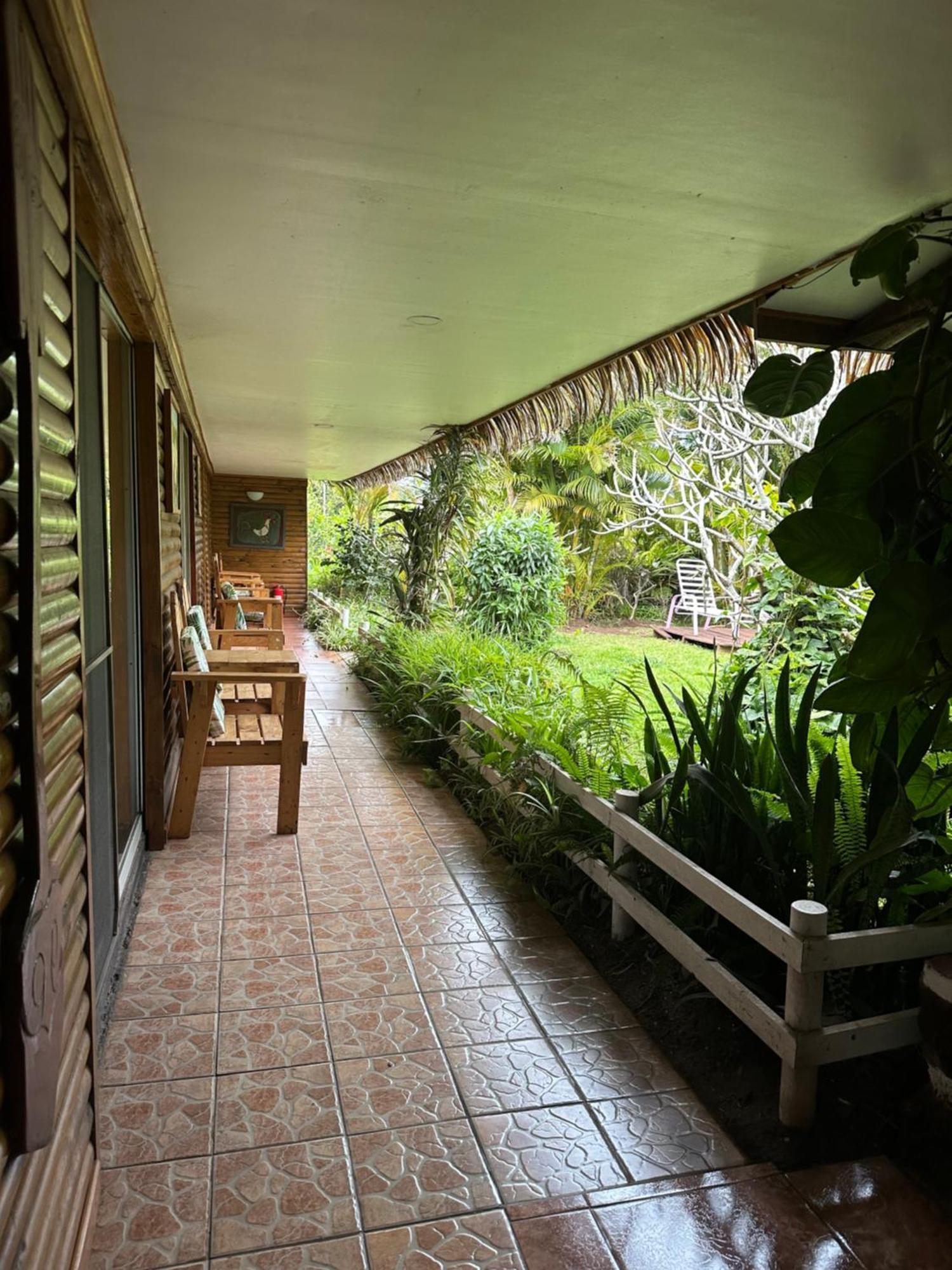 Hare Henua Bed&Breakfast Hanga Roa Esterno foto