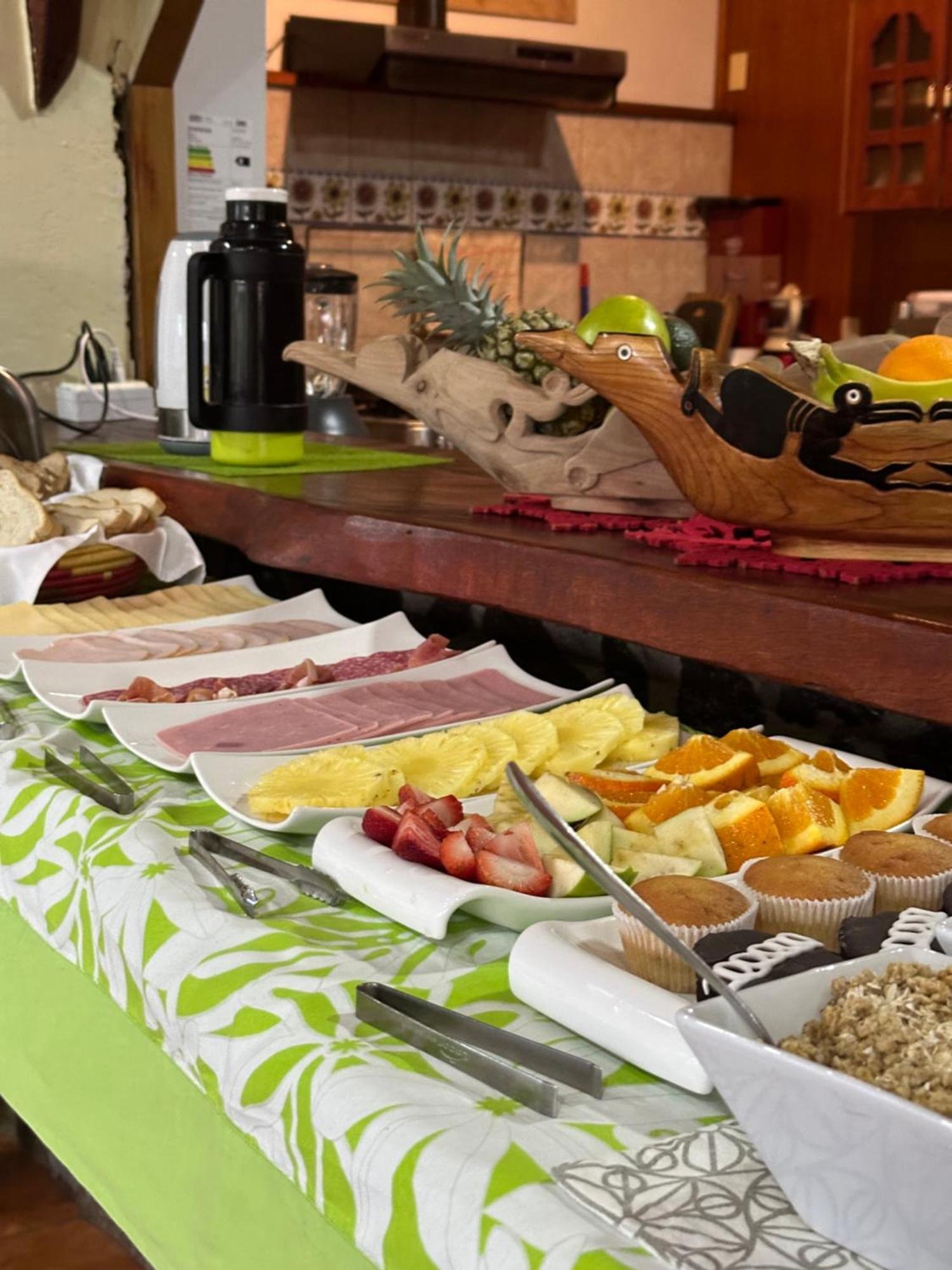 Hare Henua Bed&Breakfast Hanga Roa Esterno foto